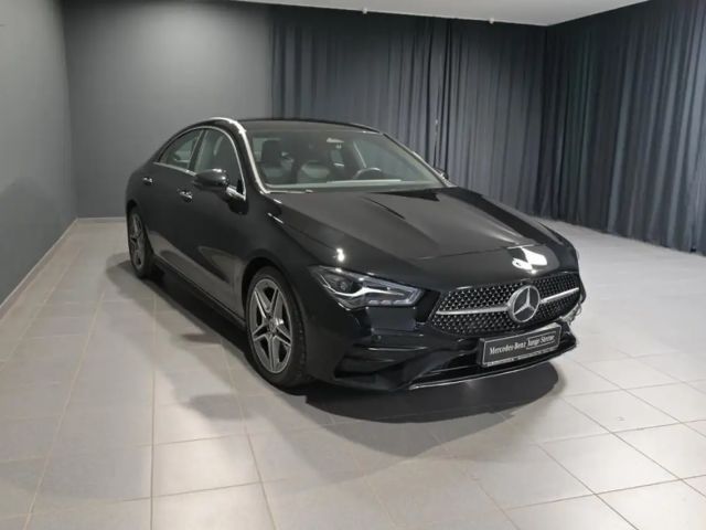 Mercedes-Benz CLA 200 AMG Line Coupé