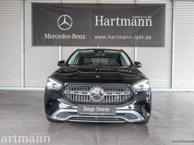 Mercedes-Benz GLA 200 Progressive