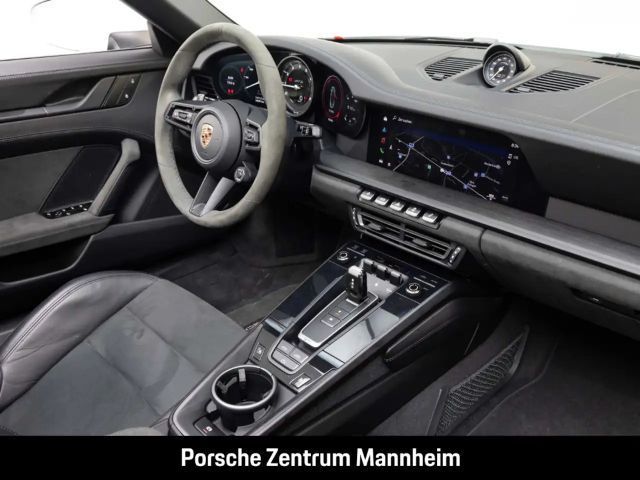 Porsche 992 Cabrio Carrera GTS