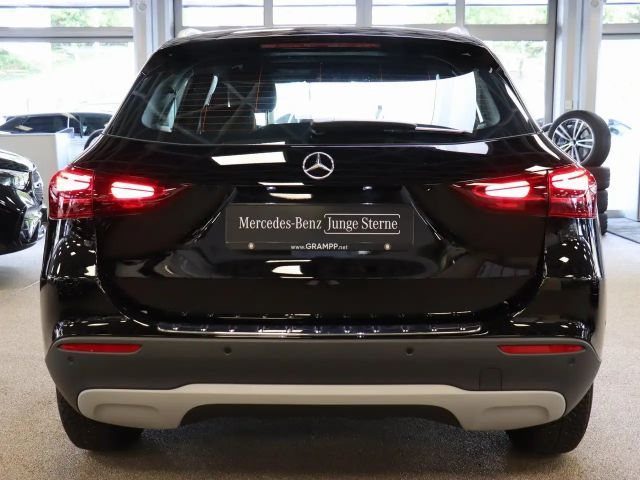 Mercedes-Benz GLA 180 GLA 180 d