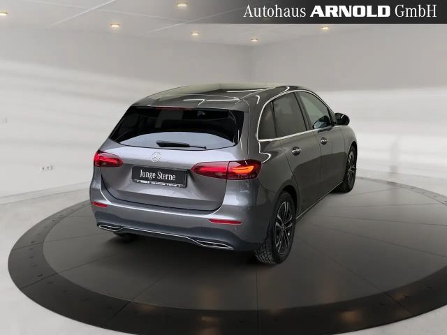 Mercedes-Benz B 250 4MATIC Progressive Sedan
