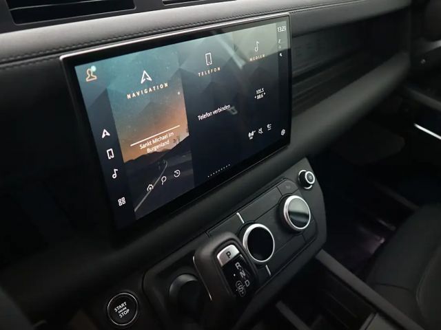 Land Rover Defender AWD D300 Dynamic SE