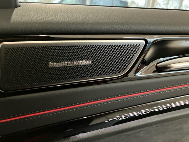 Volkswagen ID.7 340PS 4M NP.81T ACC.5J-G.WÄRMEPUMPE.AHK.AREA-VIEW.NAVI.HARMAN.HUD.PANO