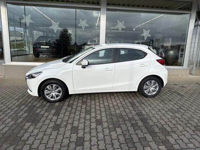 Mazda 2 Center-Line
