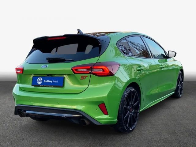 Ford Focus EcoBoost ST Line
