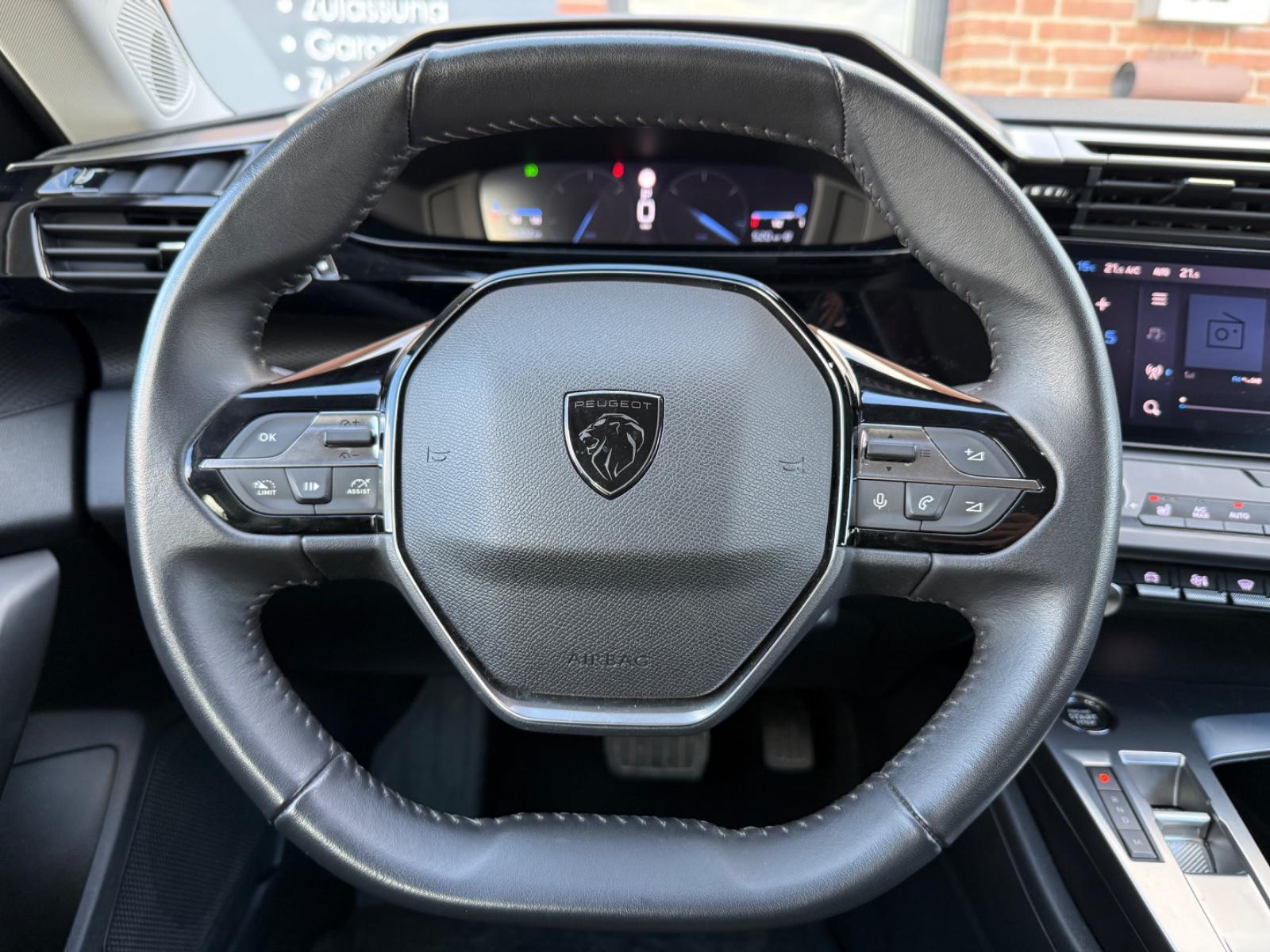 Peugeot 308 1.2 Pure Tech "Active Pack" LED SHZ PDC 1Hd.