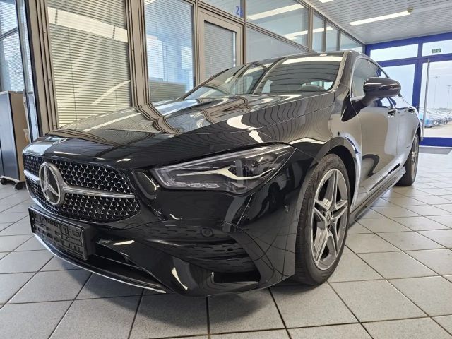 Mercedes-Benz CLA 200 AMG Line Coupé