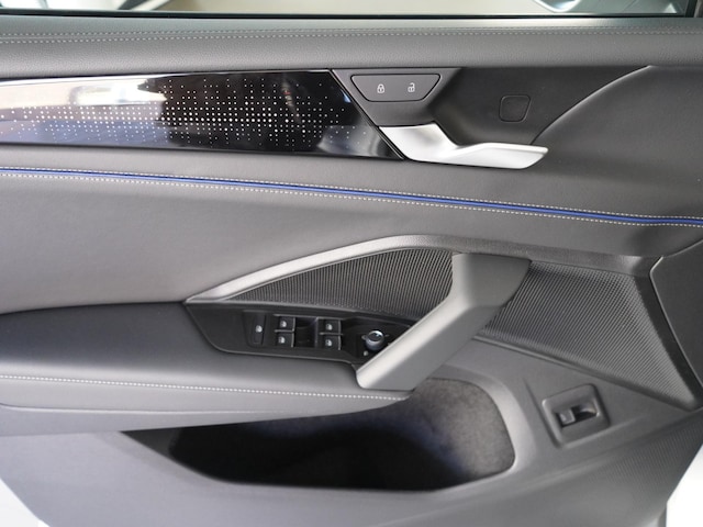 Volkswagen Tiguan Tiguan 1.5 eTSI R-Line Black Style KAMERA NAVI AHK