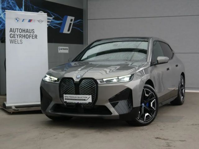 BMW iX xDrive40