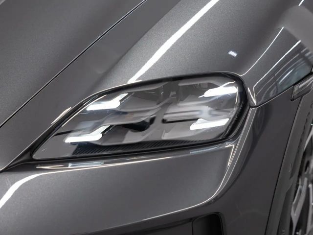 Porsche Taycan 4 Cross Turismo