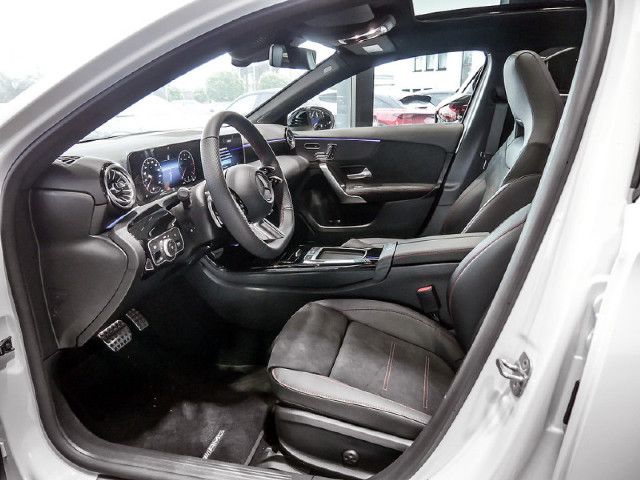 Mercedes-Benz A 200 A 200 d