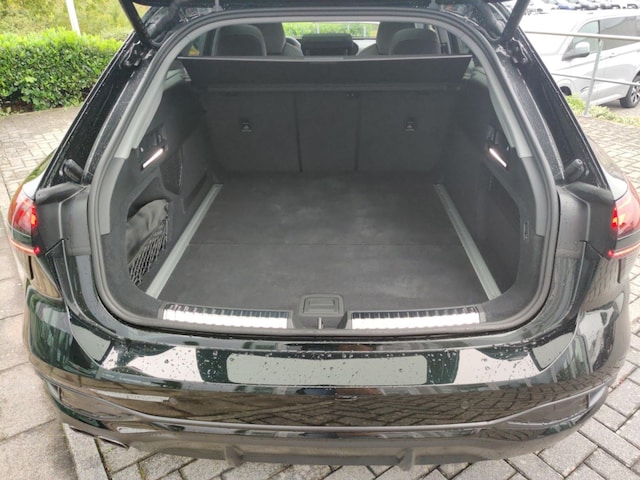 Audi A6 Avant Quattro S-Tronic