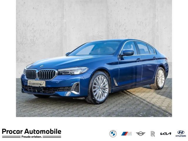 BMW 530 530d Luxury Line Sedan xDrive