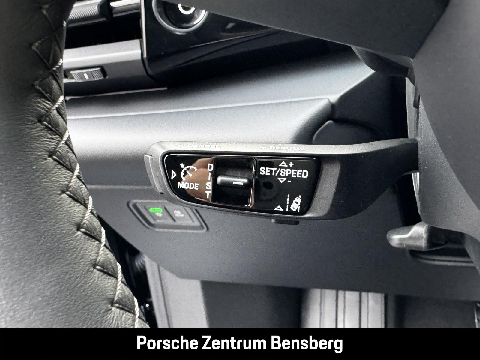 Porsche Macan Electric