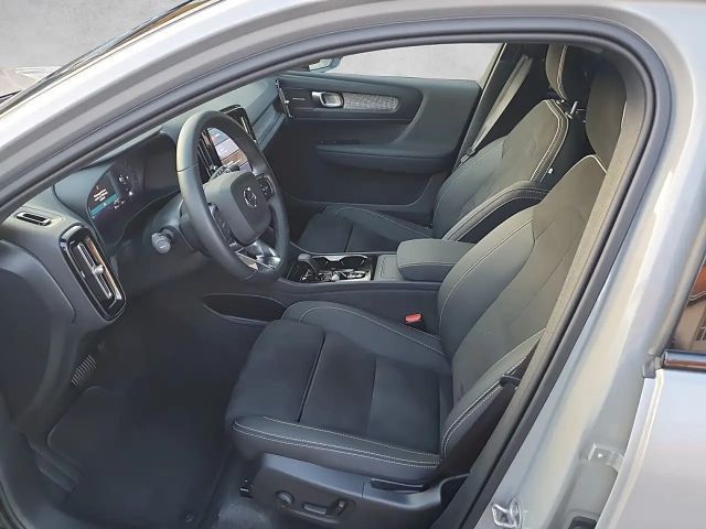 Volvo XC40 Dark Plus