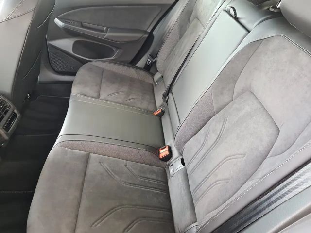 Volkswagen Golf Business DSG Variant