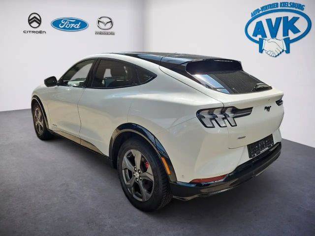 Ford Mustang Mach-E AWD Standard range