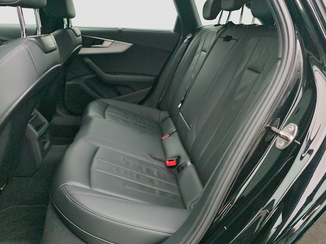Audi A4 40 TFSI Avant S-Line S-Tronic