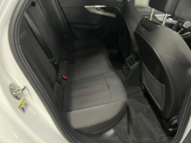 Audi A4 40 TDI Avant S-Line S-Tronic