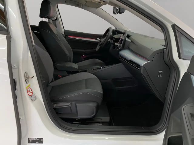 Volkswagen Golf 1.5 eTSI BMT DSG Golf VIII