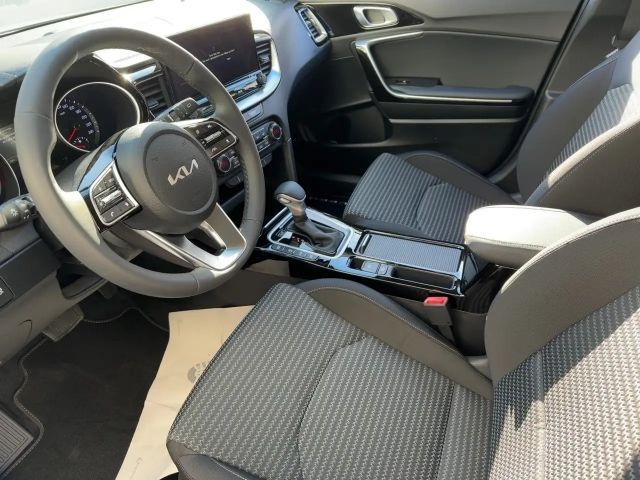 Kia Ceed CEED Ultimate Edition 1.5T LED+Kamera+Navi