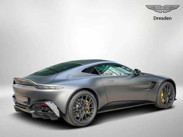 Aston Martin V8 V8