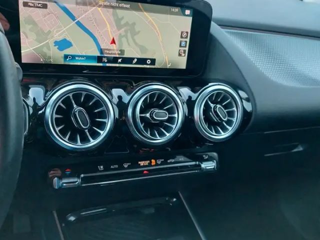 Mercedes-Benz GLA 200 Autom. LED AHK Widescreen