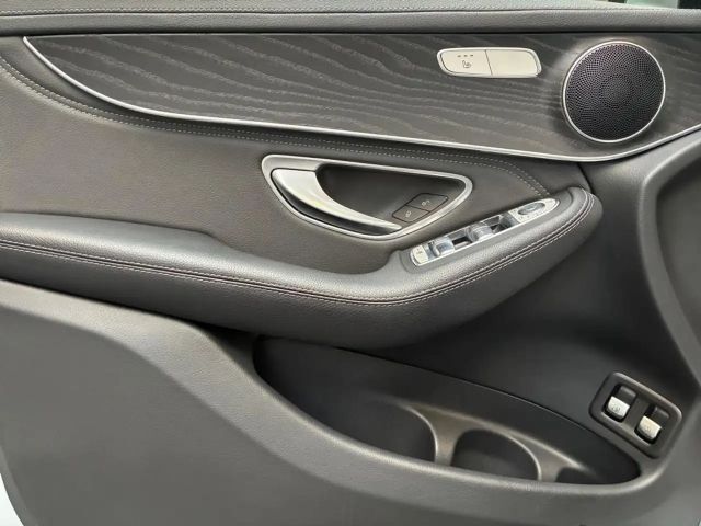 Mercedes-Benz GLC 300 4MATIC GLC 300 e