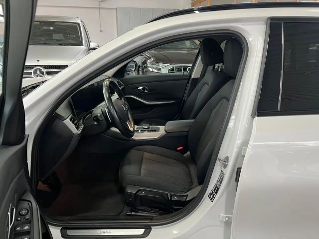 BMW 320 320d Touring xDrive