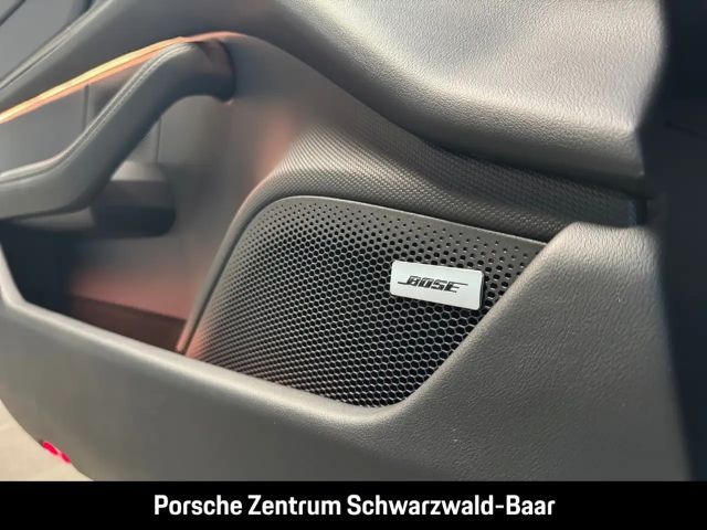 Porsche Taycan BOSE Abstandstempomat LED-Matrix Panorama