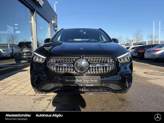 Mercedes-Benz GLA 200 Progressive