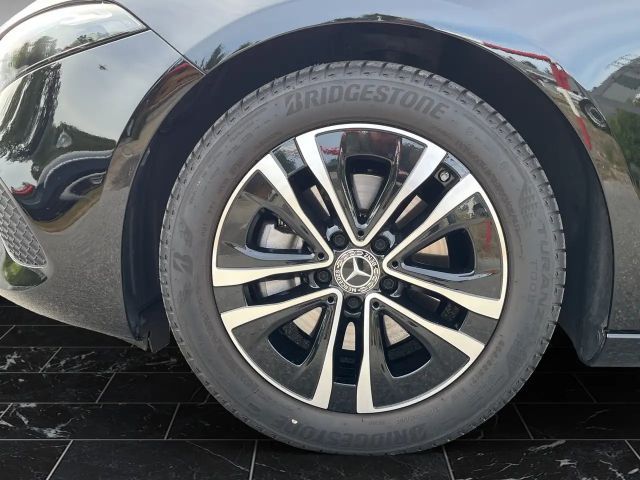 Mercedes-Benz A 180 Hatchback Progressive