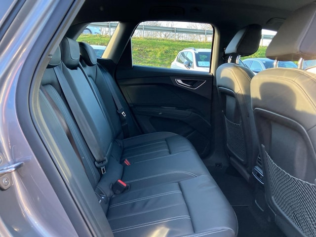 Audi Q4 e-tron SUV 45 e-tron Audi Q4 e-tron