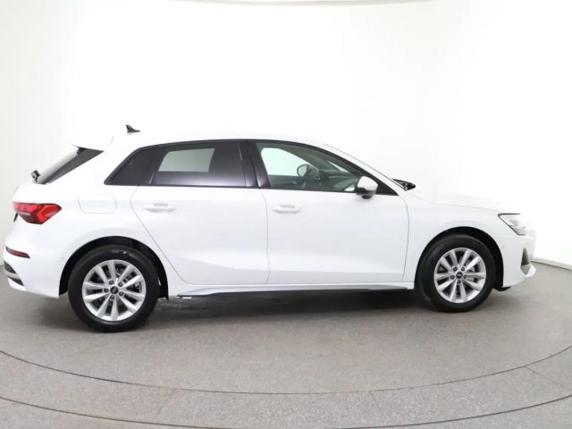 Audi A3 30 TFSI Sedan