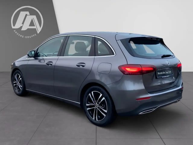 Mercedes-Benz B 180 Progressive Sedan