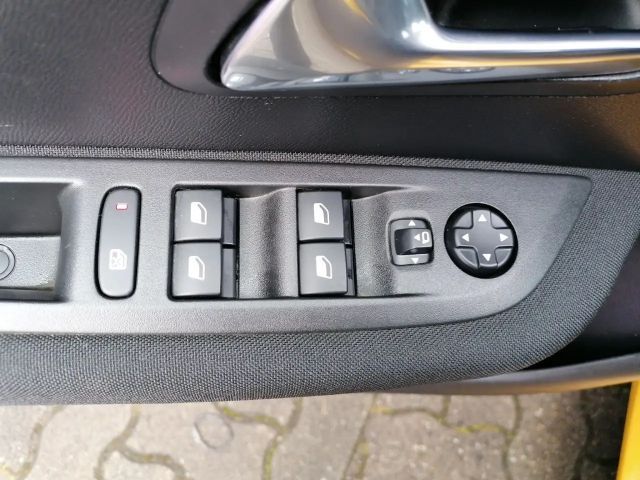 Peugeot E-208 Active Pack