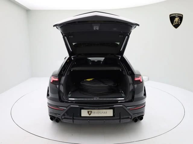 Lamborghini Urus SE MY25 I 23" I AHK I B&O I PANO