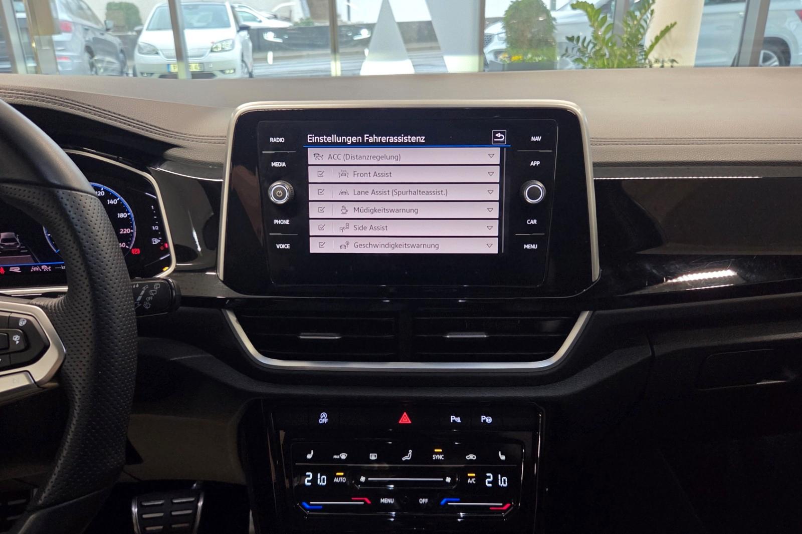 Volkswagen T-Roc 1.5 TSI DSG R-Line