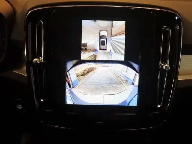 Volvo XC40 Dark Plus