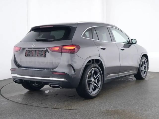 Mercedes-Benz GLA 220 4MATIC AMG Line