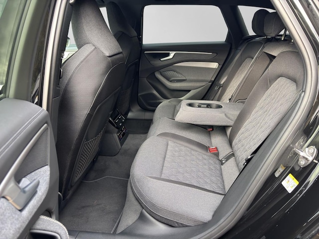 Audi A6 Avant Quattro S-Tronic