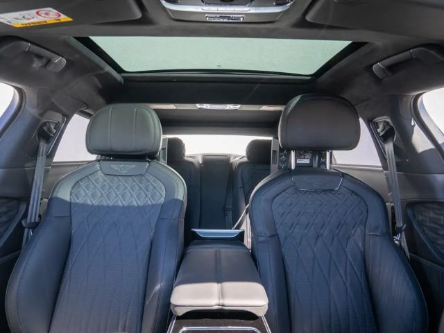 Bentley Flying Spur V8