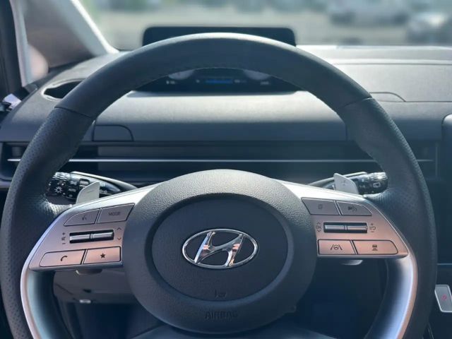 Hyundai Staria Signature