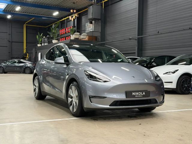 Tesla Model Y AWD Long Range