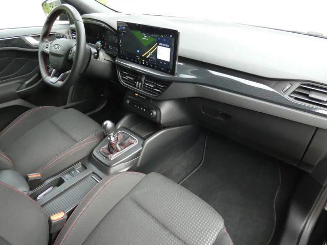 Ford Focus ST Line Wagon