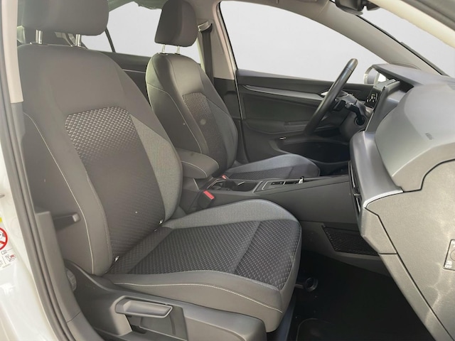 Volkswagen Golf 1.5 eTSI DSG Golf VIII Life