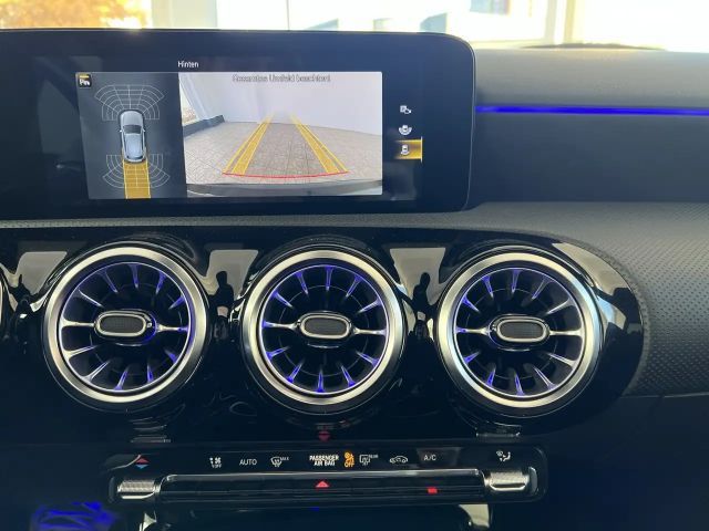 Mercedes-Benz A 200 AMG Line