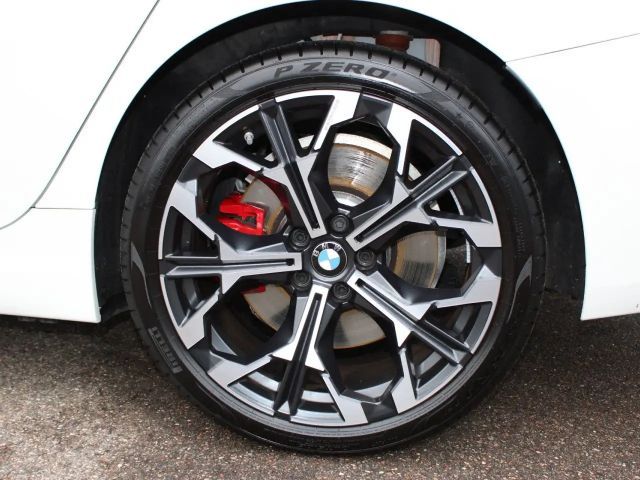 BMW 330 330e M-Sport Sedan xDrive