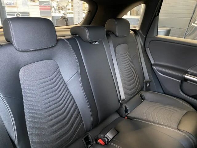 Mercedes-Benz B 180 Progressive