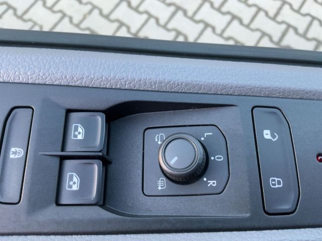 Volkswagen Caravelle 2.0 TDI DSG Lang T6